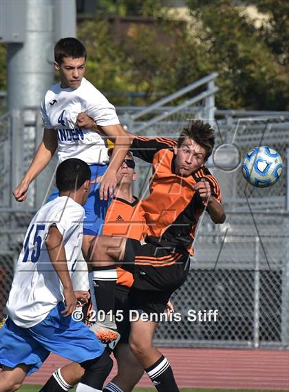 Thumbnail 1 in Summerville vs. Linden (CIF SJS D5 Final) photogallery.