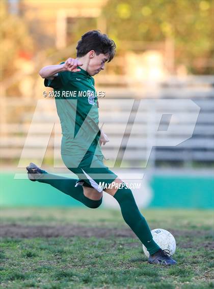 Thumbnail 2 in Marshall vs Eagle Rock photogallery.
