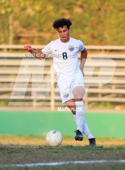 Thumbnail 2 in Marshall vs Eagle Rock photogallery.