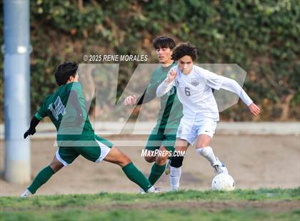 Thumbnail 1 in Marshall vs Eagle Rock photogallery.
