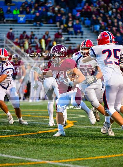 Thumbnail 2 in Garden City vs. MacArthur (Section VIII Nassau II Championship) photogallery.