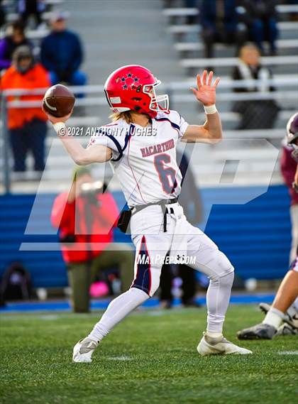 Thumbnail 2 in Garden City vs. MacArthur (Section VIII Nassau II Championship) photogallery.