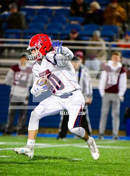 Thumbnail 2 in Garden City vs. MacArthur (Section VIII Nassau II Championship) photogallery.