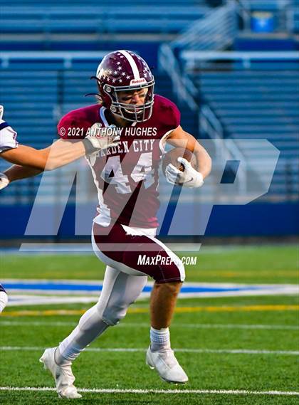 Thumbnail 2 in Garden City vs. MacArthur (Section VIII Nassau II Championship) photogallery.