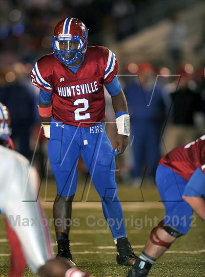Thumbnail 2 in Vestavia Hills vs. Huntsville (AHSAA Playoff Round 2) photogallery.