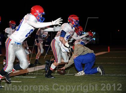 Thumbnail 3 in Vestavia Hills vs. Huntsville (AHSAA Playoff Round 2) photogallery.