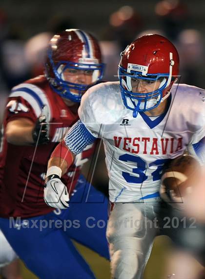 Thumbnail 2 in Vestavia Hills vs. Huntsville (AHSAA Playoff Round 2) photogallery.