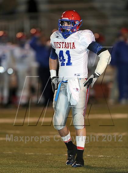 Thumbnail 2 in Vestavia Hills vs. Huntsville (AHSAA Playoff Round 2) photogallery.