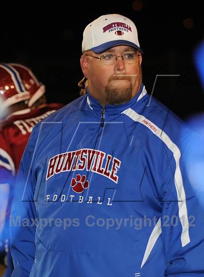 Thumbnail 3 in Vestavia Hills vs. Huntsville (AHSAA Playoff Round 2) photogallery.
