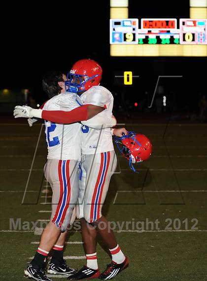 Thumbnail 1 in Vestavia Hills vs. Huntsville (AHSAA Playoff Round 2) photogallery.