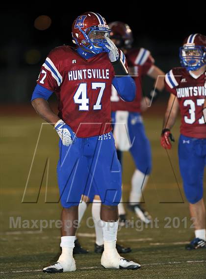 Thumbnail 3 in Vestavia Hills vs. Huntsville (AHSAA Playoff Round 2) photogallery.