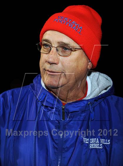 Thumbnail 2 in Vestavia Hills vs. Huntsville (AHSAA Playoff Round 2) photogallery.