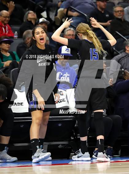 Thumbnail 3 in Windward vs. Pinewood (CIF State Open Division Finals) photogallery.