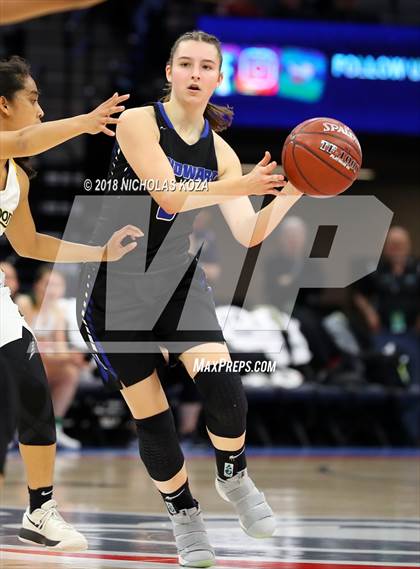 Thumbnail 3 in Windward vs. Pinewood (CIF State Open Division Finals) photogallery.