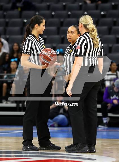 Thumbnail 1 in Windward vs. Pinewood (CIF State Open Division Finals) photogallery.