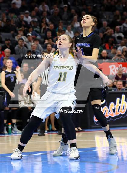 Thumbnail 3 in Windward vs. Pinewood (CIF State Open Division Finals) photogallery.