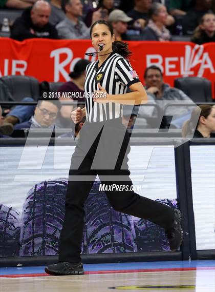 Thumbnail 2 in Windward vs. Pinewood (CIF State Open Division Finals) photogallery.