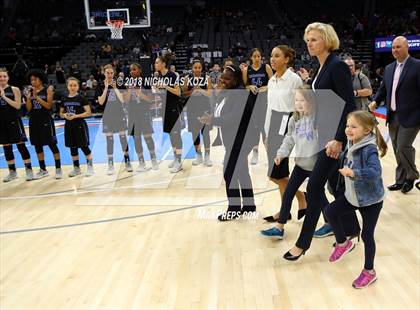 Thumbnail 3 in Windward vs. Pinewood (CIF State Open Division Finals) photogallery.