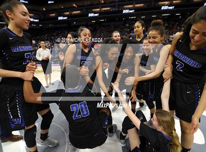 Thumbnail 3 in Windward vs. Pinewood (CIF State Open Division Finals) photogallery.