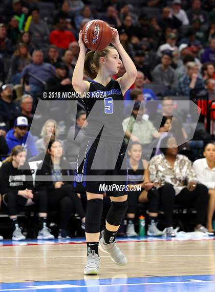 Thumbnail 3 in Windward vs. Pinewood (CIF State Open Division Finals) photogallery.