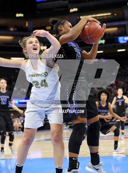 Thumbnail 3 in Windward vs. Pinewood (CIF State Open Division Finals) photogallery.