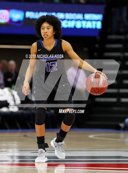 Thumbnail 2 in Windward vs. Pinewood (CIF State Open Division Finals) photogallery.