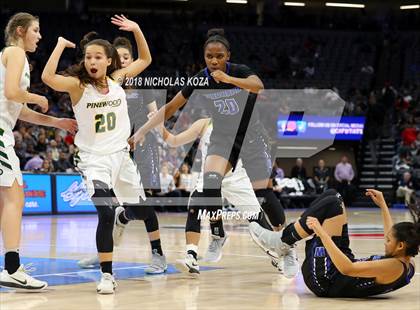 Thumbnail 2 in Windward vs. Pinewood (CIF State Open Division Finals) photogallery.