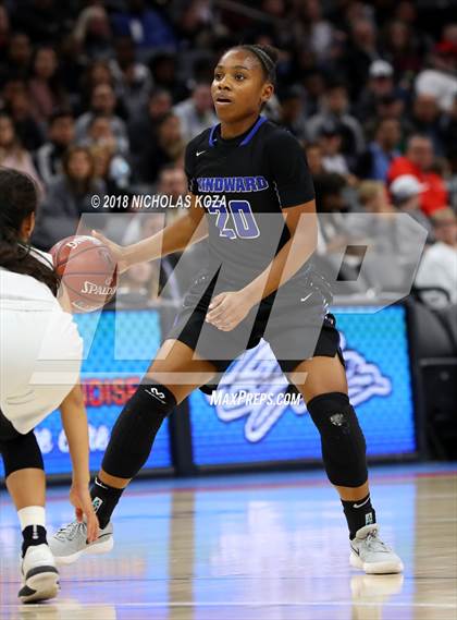 Thumbnail 3 in Windward vs. Pinewood (CIF State Open Division Finals) photogallery.