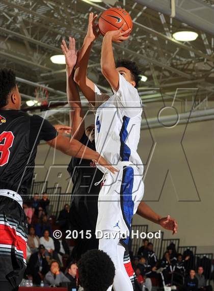 Thumbnail 3 in Windward vs. Jonesboro (MaxPreps Holiday Classic) photogallery.