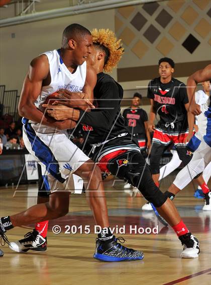 Thumbnail 3 in Windward vs. Jonesboro (MaxPreps Holiday Classic) photogallery.