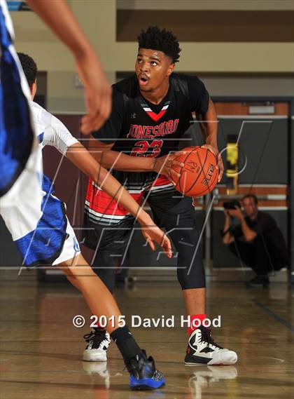 Thumbnail 1 in Windward vs. Jonesboro (MaxPreps Holiday Classic) photogallery.