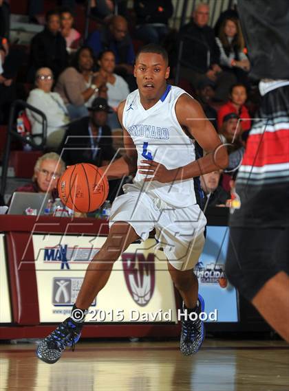Thumbnail 2 in Windward vs. Jonesboro (MaxPreps Holiday Classic) photogallery.