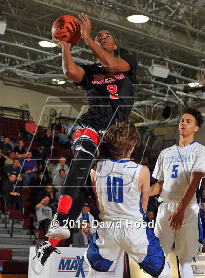 Thumbnail 2 in Windward vs. Jonesboro (MaxPreps Holiday Classic) photogallery.