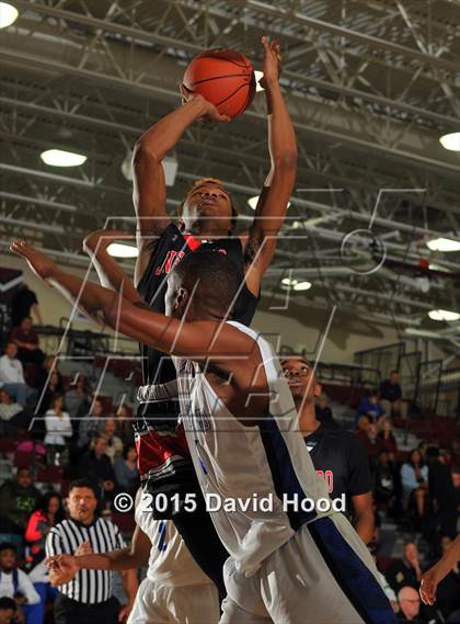 Thumbnail 3 in Windward vs. Jonesboro (MaxPreps Holiday Classic) photogallery.