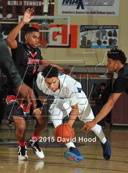 Thumbnail 1 in Windward vs. Jonesboro (MaxPreps Holiday Classic) photogallery.