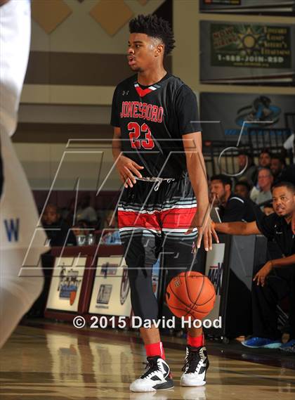 Thumbnail 2 in Windward vs. Jonesboro (MaxPreps Holiday Classic) photogallery.