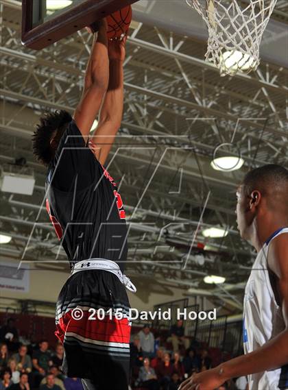 Thumbnail 2 in Windward vs. Jonesboro (MaxPreps Holiday Classic) photogallery.