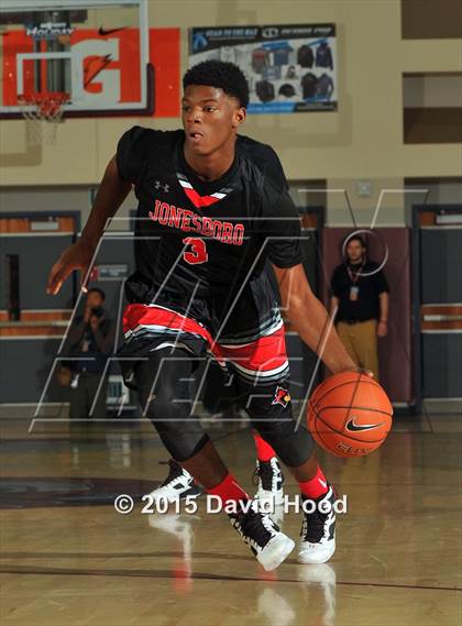 Thumbnail 3 in Windward vs. Jonesboro (MaxPreps Holiday Classic) photogallery.
