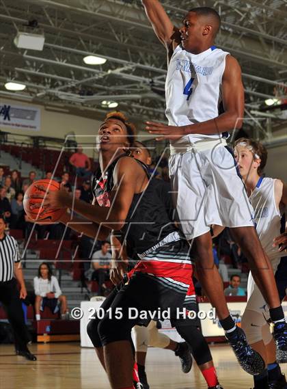 Thumbnail 2 in Windward vs. Jonesboro (MaxPreps Holiday Classic) photogallery.