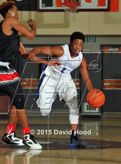 Thumbnail 2 in Windward vs. Jonesboro (MaxPreps Holiday Classic) photogallery.