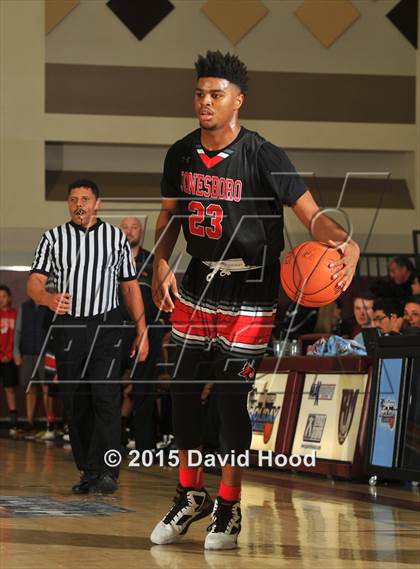 Thumbnail 2 in Windward vs. Jonesboro (MaxPreps Holiday Classic) photogallery.