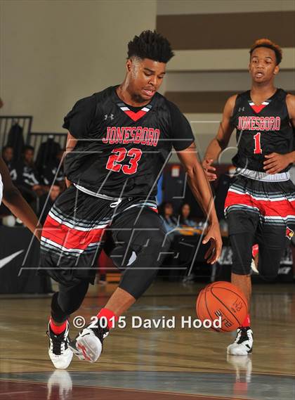 Thumbnail 3 in Windward vs. Jonesboro (MaxPreps Holiday Classic) photogallery.