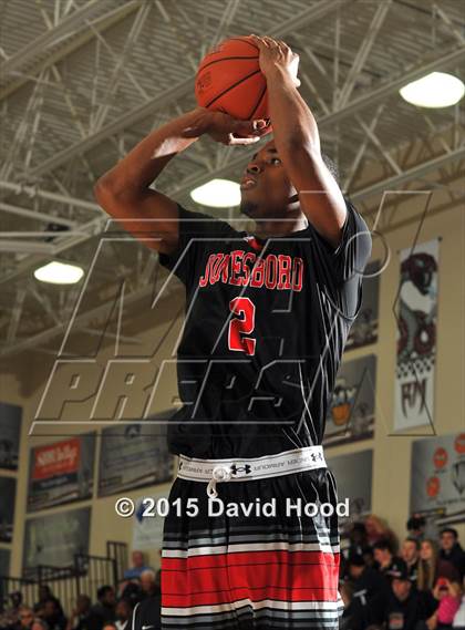 Thumbnail 1 in Windward vs. Jonesboro (MaxPreps Holiday Classic) photogallery.