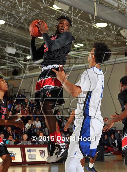 Thumbnail 3 in Windward vs. Jonesboro (MaxPreps Holiday Classic) photogallery.