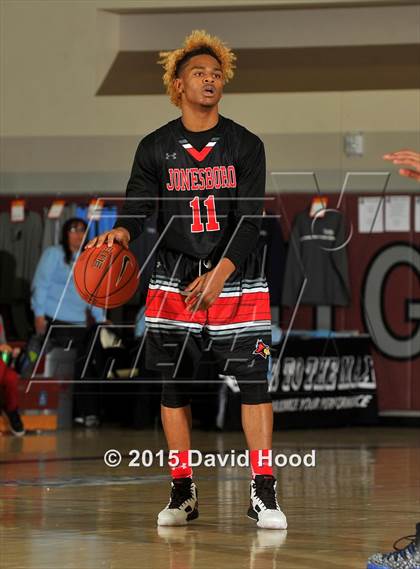 Thumbnail 2 in Windward vs. Jonesboro (MaxPreps Holiday Classic) photogallery.