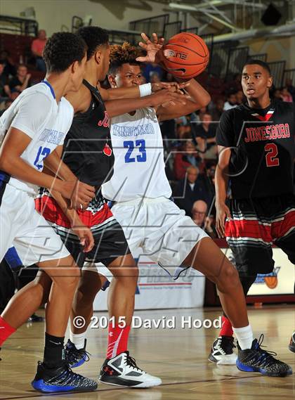 Thumbnail 3 in Windward vs. Jonesboro (MaxPreps Holiday Classic) photogallery.