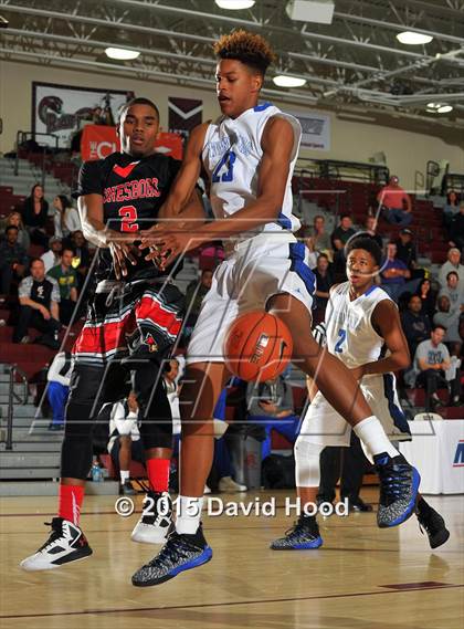 Thumbnail 1 in Windward vs. Jonesboro (MaxPreps Holiday Classic) photogallery.