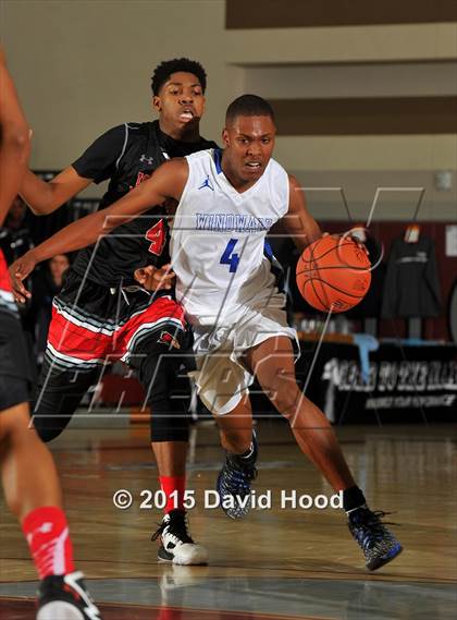 Thumbnail 2 in Windward vs. Jonesboro (MaxPreps Holiday Classic) photogallery.