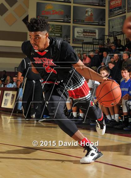 Thumbnail 1 in Windward vs. Jonesboro (MaxPreps Holiday Classic) photogallery.