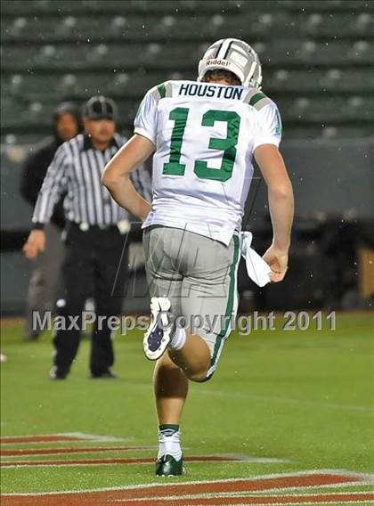 Thumbnail 1 in De La Salle vs. Westlake (CIF State Open Division Final) photogallery.